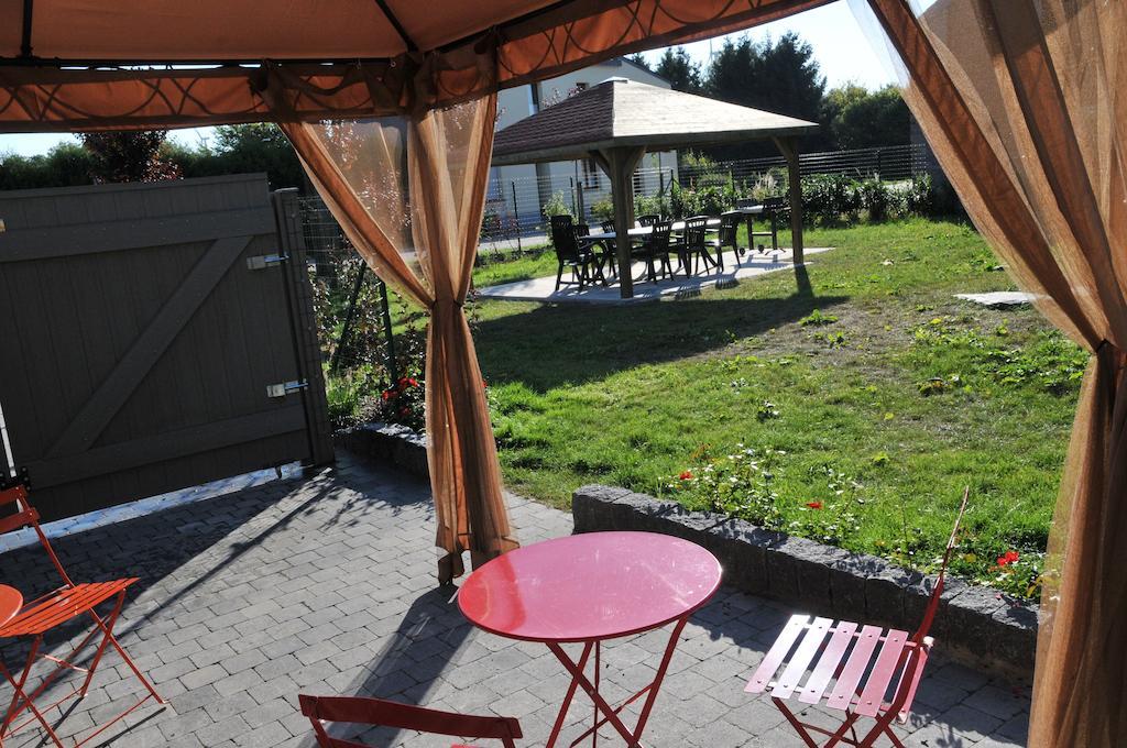 Gite Stone Lodge Bourcy Eksteriør billede