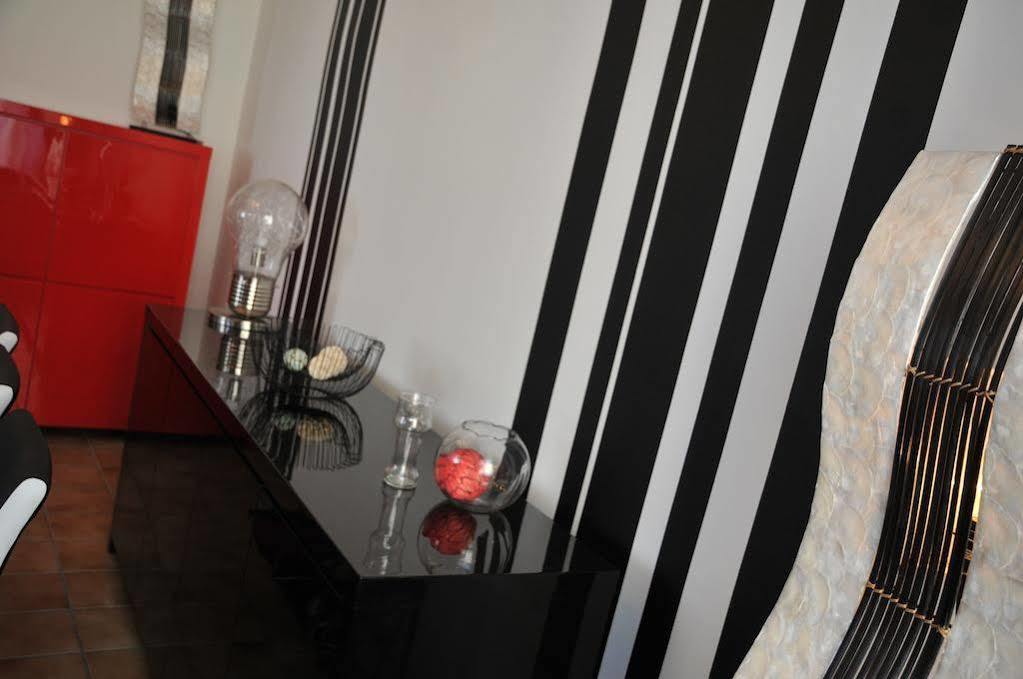 Gite Stone Lodge Bourcy Eksteriør billede